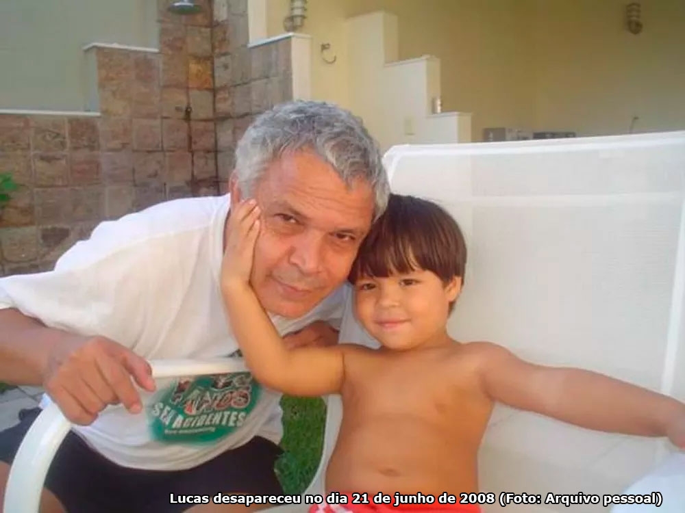 Carlos Ratto com o filho há 11 anos atrás